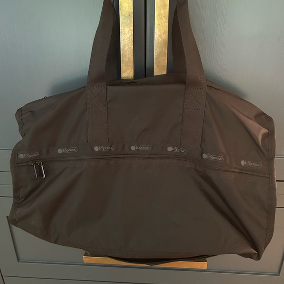 LeSportSac Large Weekender Black - NWT - Duffle - Picture 2 of 3